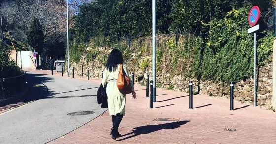 Roser Amills De Paseo