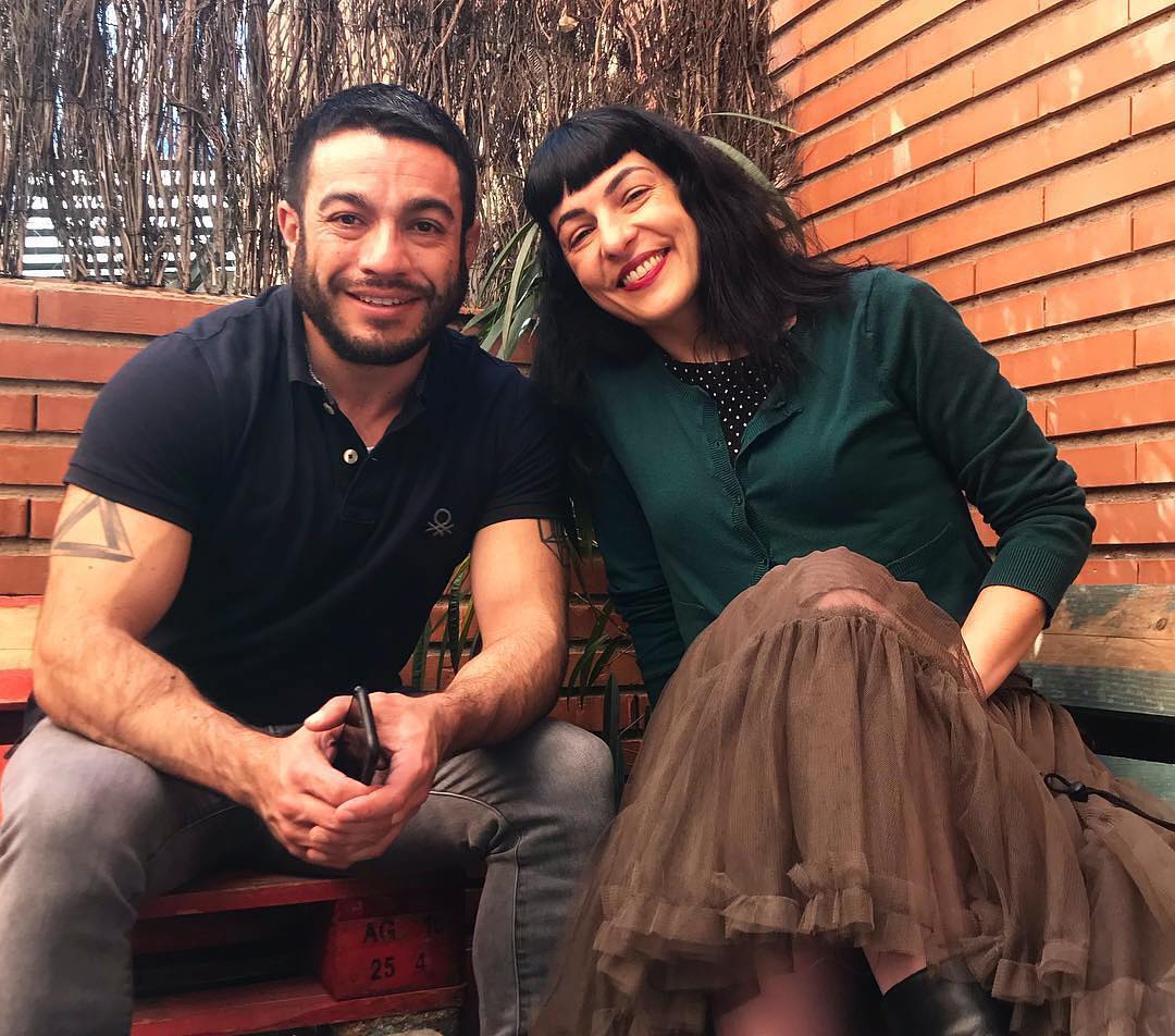 Atentos: ya tenéis online la entrevista que me ha hecho Miquel Claudi-López @miquelclaudilopez para @livedinner.tv en su web.[con mi falda preferida de Otto van Rhusk BCN .]