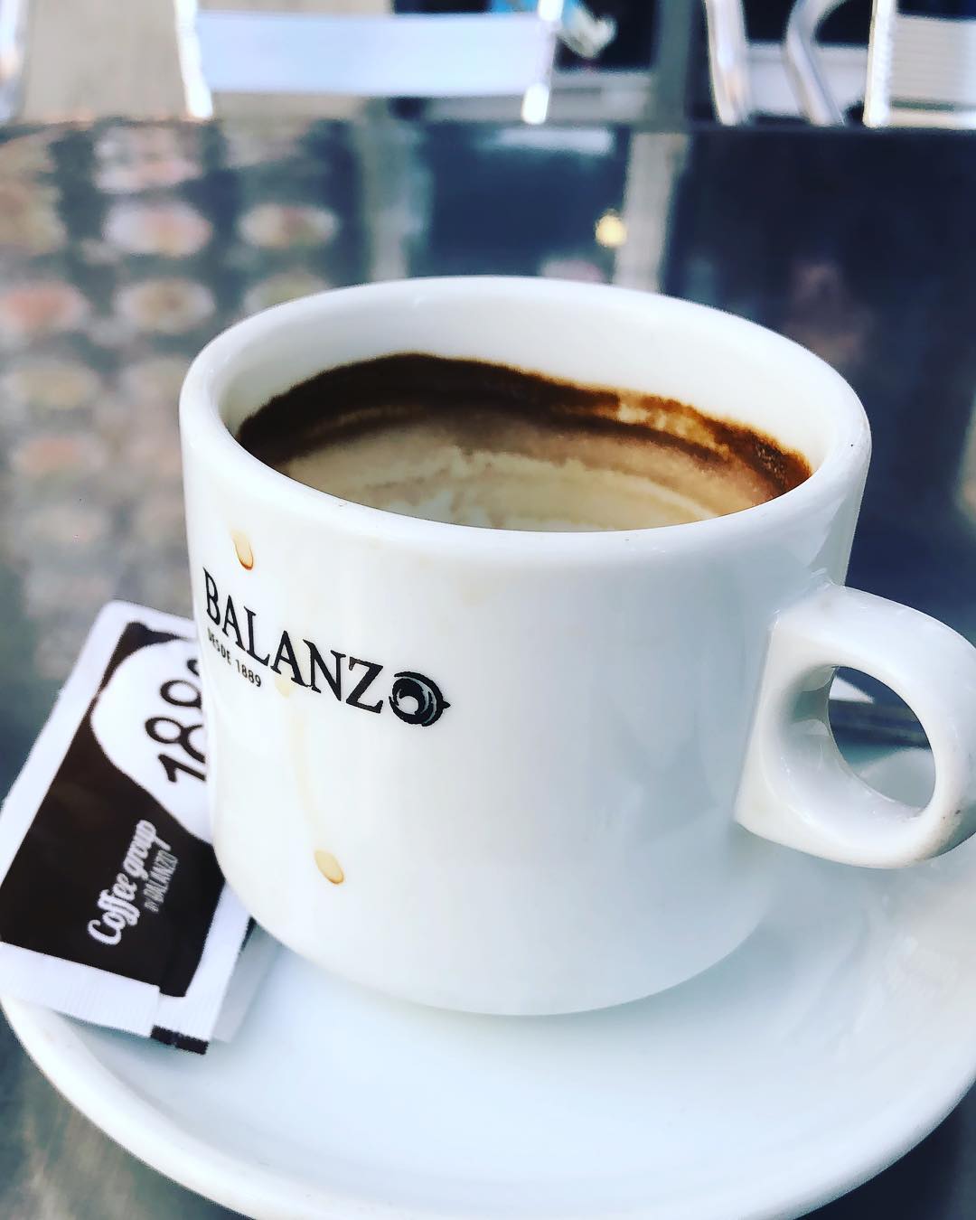 Un cafetito antes de escribir, o dos ;)) 1 Un cafetito antes de escribir, o dos ;)) #coffee #addict #caffeine #yum #black #morning #bestcoffee #needcoffee #coffeeislove #coffeeislife #coffeegram #coffeelover #coffeeaddict #coffeetime #lattemug #coffeemug #onecupatatime #americano #instacoffee #expreso #amantedelcafe #instagood #coffeedate