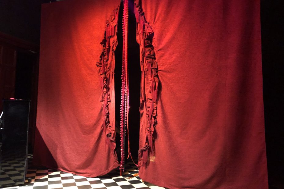 Akelarre, Malda Teatre