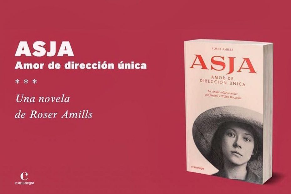 En 1921 la Segunda Conferencia Comunista Femenina decidio celebrar el Dia Internacional de la Mujer el 8 de marzo en memoria de la manifestacion de mujeres de 1917 en Petersburgo antes de la Revolucion de Febrero