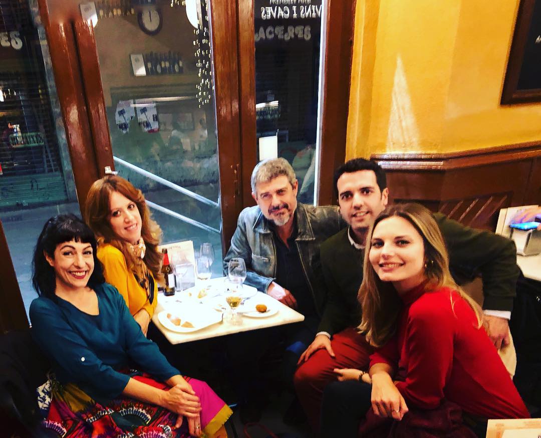 No es fiesta, es reunión de trabajo: jefe Goyo Prados y parte del equipo de colaboradores Ràdio 4 RNE magazine Son 4 diesR4  