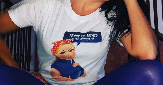 Hoy estreno camiseta especial! Te doy un tetazo y te noqueo, by Itziar Castro 2 Roser Amills camiseta de Itziar Castro