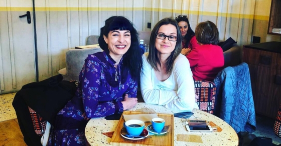 Roser Amills, entrevistada por Aurélie Cham para el especial del Día Internacional de la Mujer en la radio francesa en Barcelona, Equinox Radio