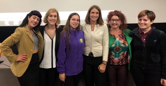 Roser Amills participa en una trobada a la Universitat Autonoma de Barcelona per parlar de dones i comunicacio, amb Gemma Recoder, Magda Gregori Borrell, Cristina Garde i Maite Sadurni
