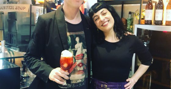 Roser Amills presenta en Ponteceso su novela sobre Asja Lacis