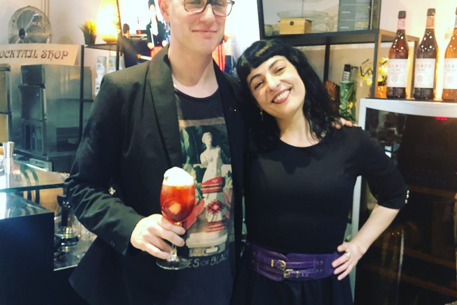 Roser Amills presenta en Ponteceso su novela sobre Asja Lacis