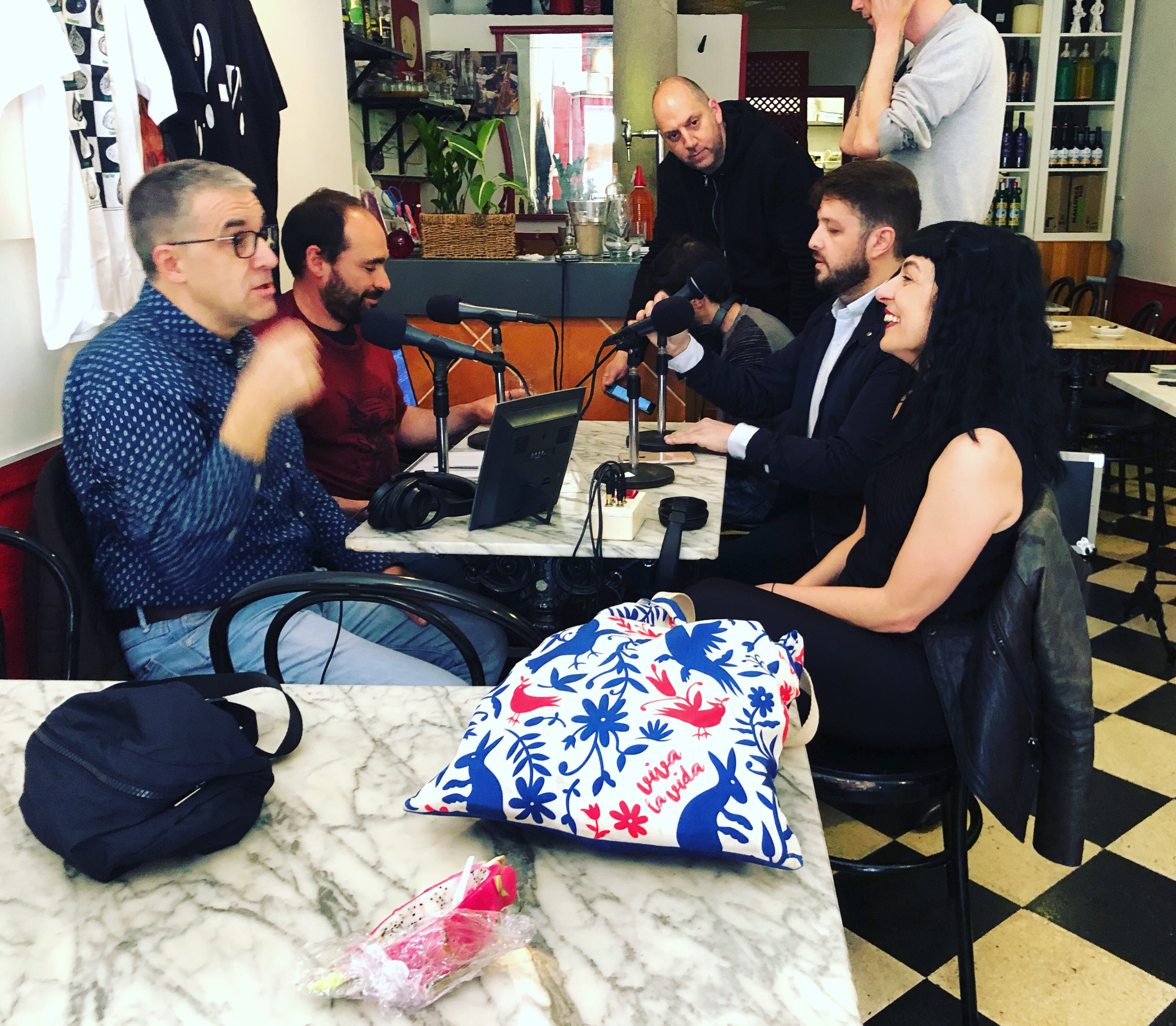 Titoieta radio a ca na mindona de barcelona roser Amills