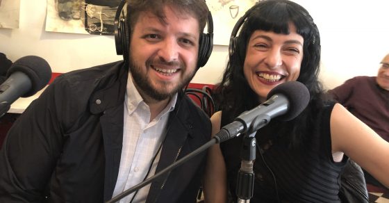 Roser Amills i Adria Bas entrevista titoieta radio a barcelona