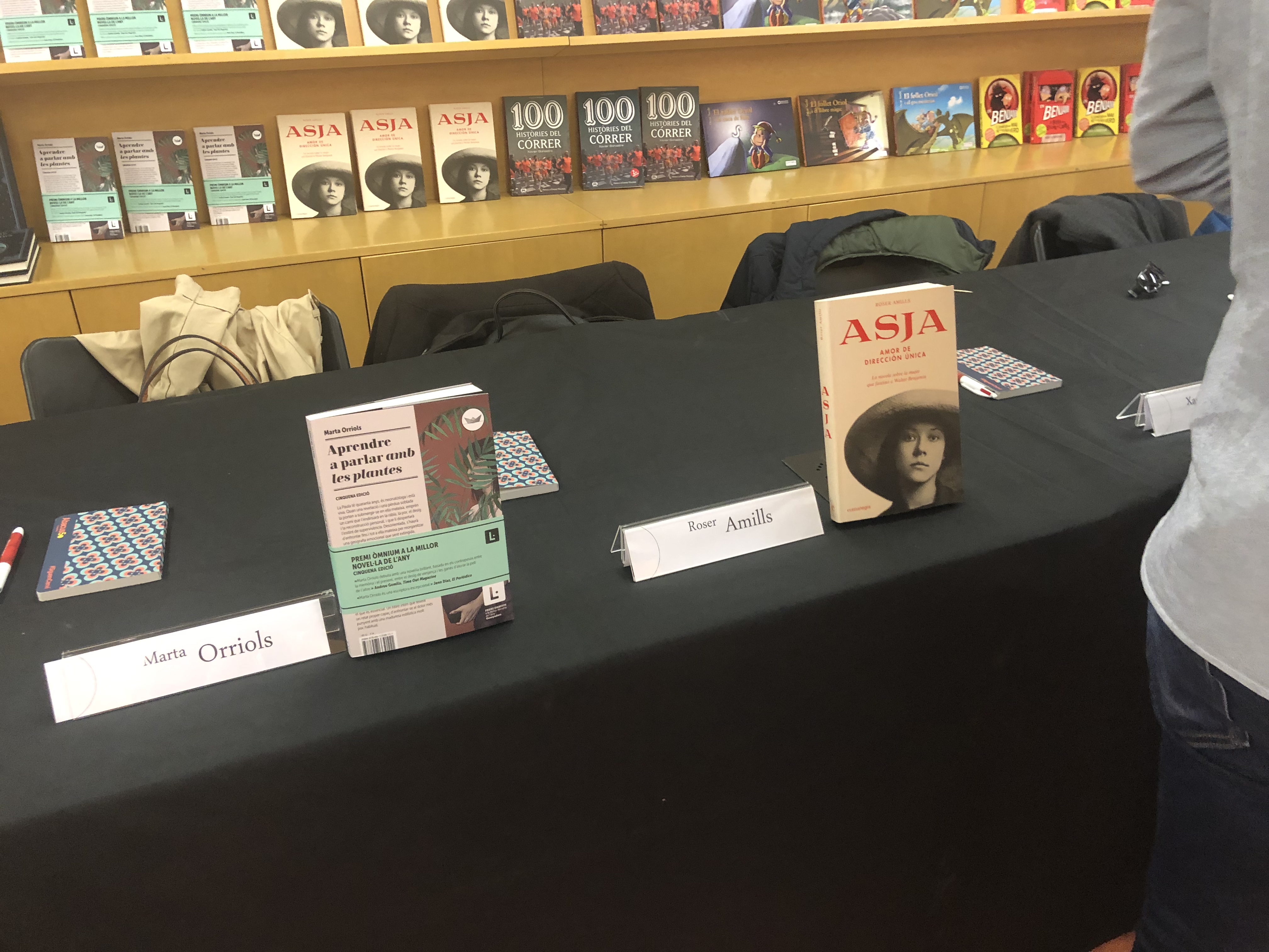 Així va ser el Vermut Literari a la llibreria Abacus 5 Així va ser el Vermut Literari a la llibreria Abacus - Roser Amills, escritora mallorquina