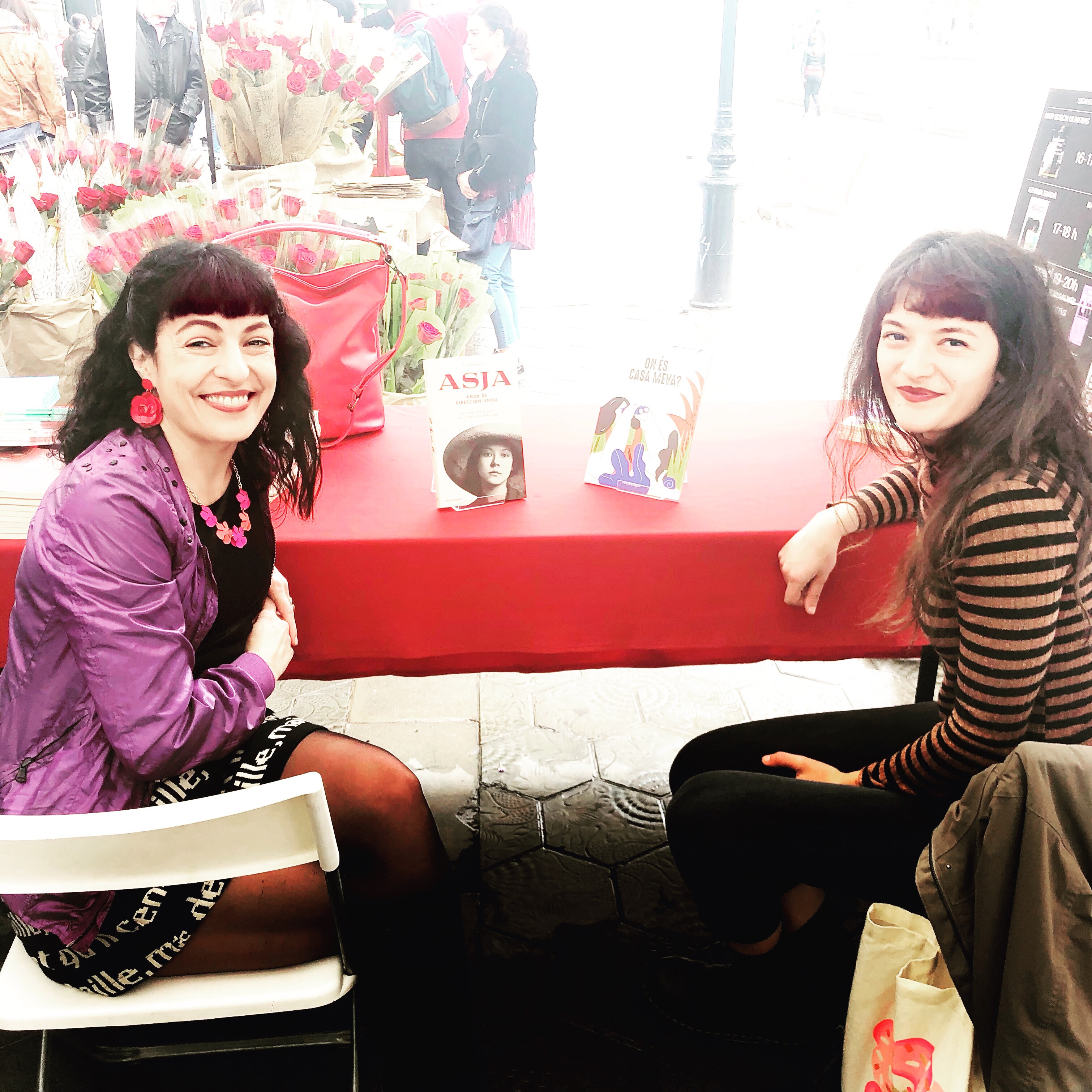 Roser Amills signatura a Comanegra Sant Jordi 2019