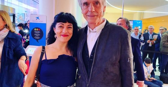 Cinema a la fresca a Formentera a les #Vitaminesculturals del 3 de juliol 2020 de Roser Amills A Al dia Pitiüses de Laura Tur 1 Roser Amills y Jeremy Irons gala premis sant jordi de cinema 2019