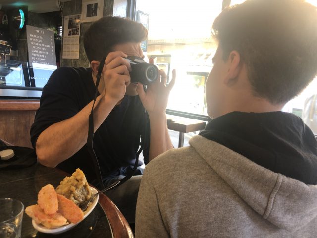 Roser Amills con sus hijos Marcel y Joan