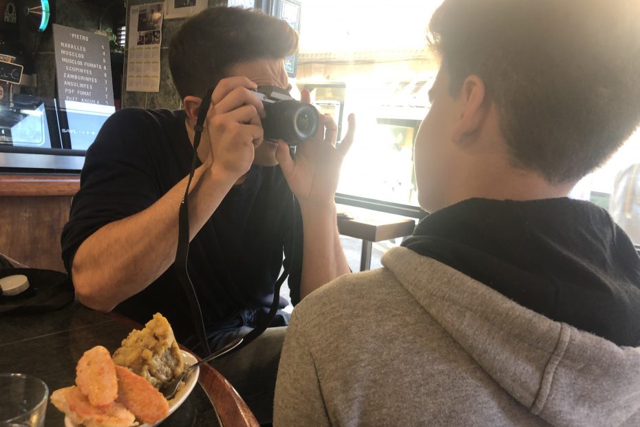 Roser Amills con sus hijos Marcel y Joan