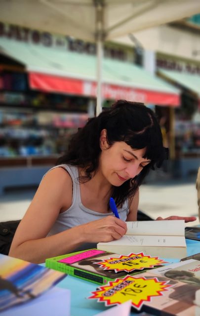 Roser Amills en la I Feria del Libro de La Llagosta, 2019 con Resistencia Literaria