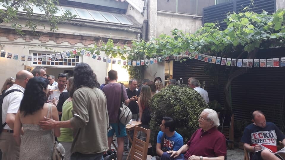 Así vivimos la fiesta de la revista «La Maleta de Portbou» en la librería La Central