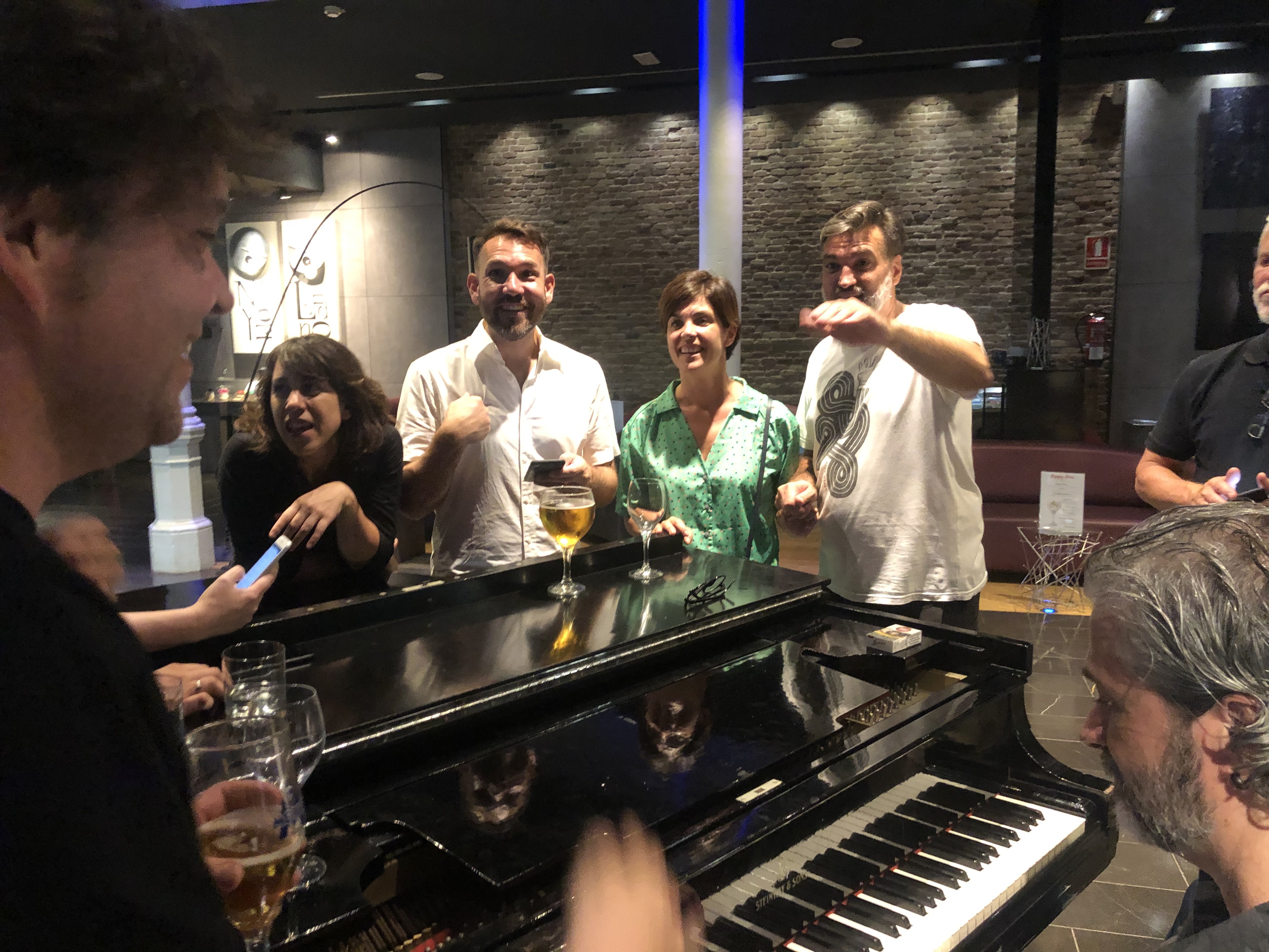 Gaby Goldmann piano, con Samanta Villar y Roser Amills