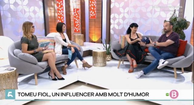 ATENCIÓ!!! És dijous i me toca anar a IB3 | Al programa Cinc Dies! 1 roser amills a ib3 2019