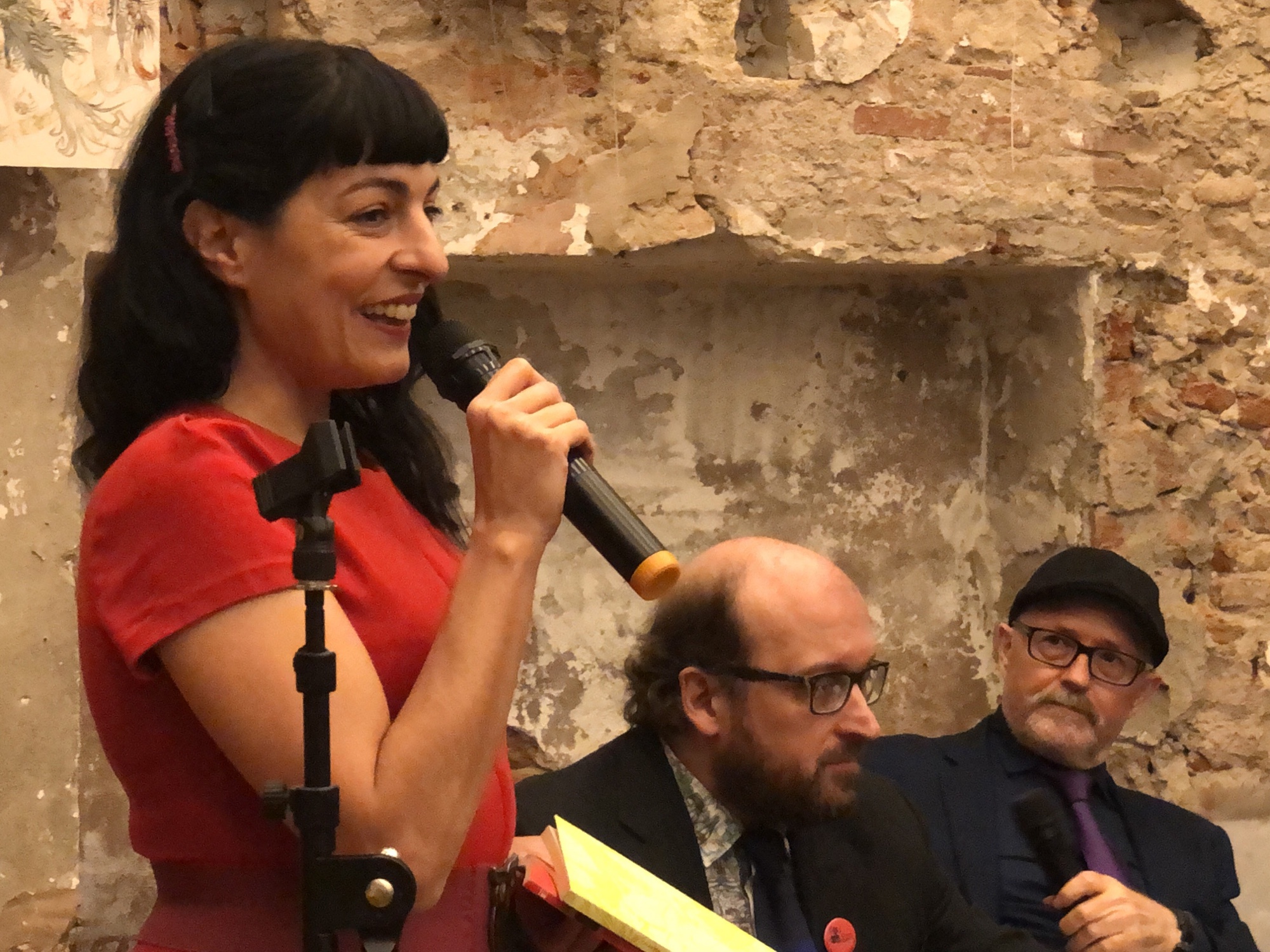 Así fue la presentación de "Poeticas del caos" en la Calders 24 Así fue la presentación de "Poeticas del caos" en la Calders - Roser Amills, escritora mallorquina
