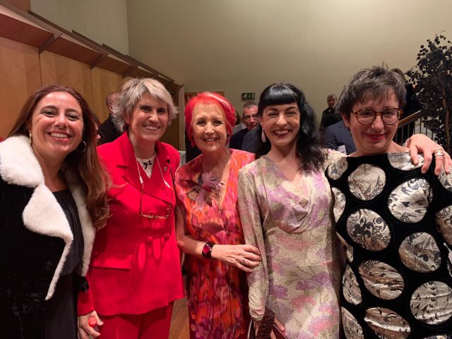 Gala de los Premios Ondas 2019, Roser Amills en el Foyer del Liceu con Belén Marrón, Rosa Maria Calaf, Las Pepitas BCN y Adria Bas