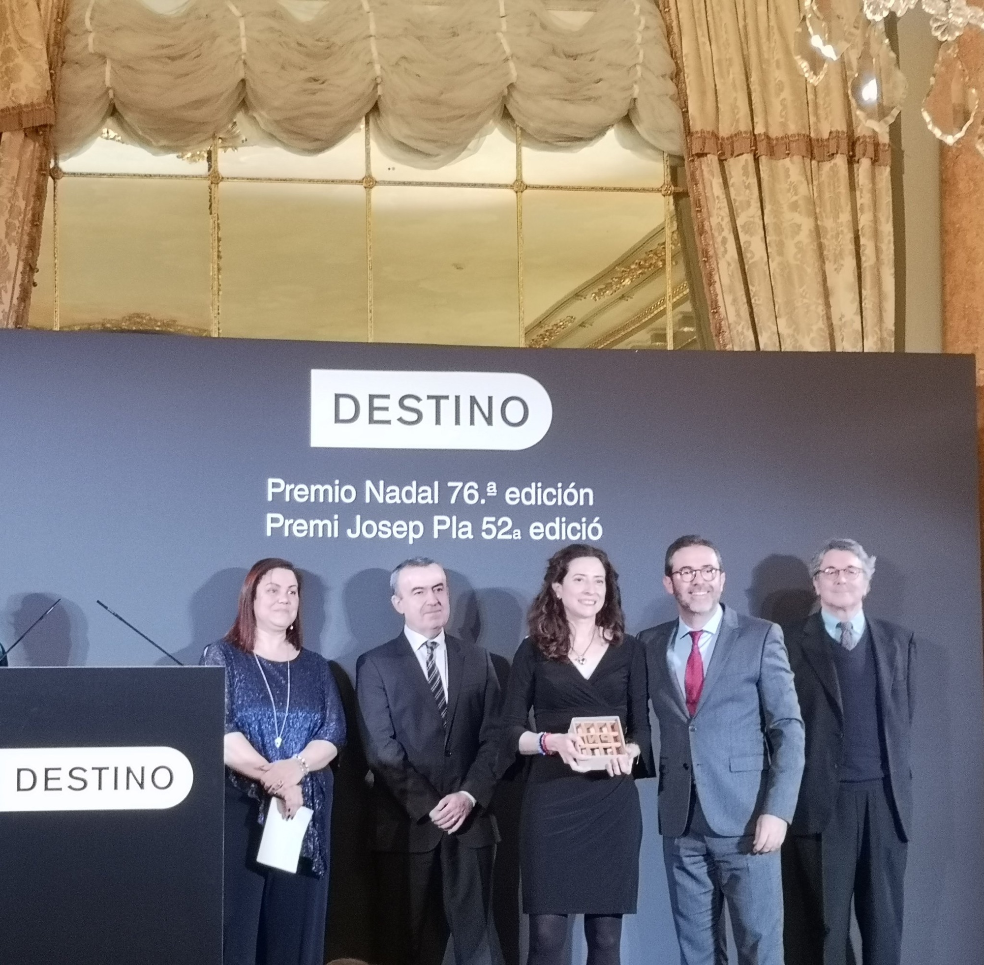 #PremioNadal Gracias @EdDestino por permitirme ser testigo directo de la entrega de los premios Nadal y Josep Pla