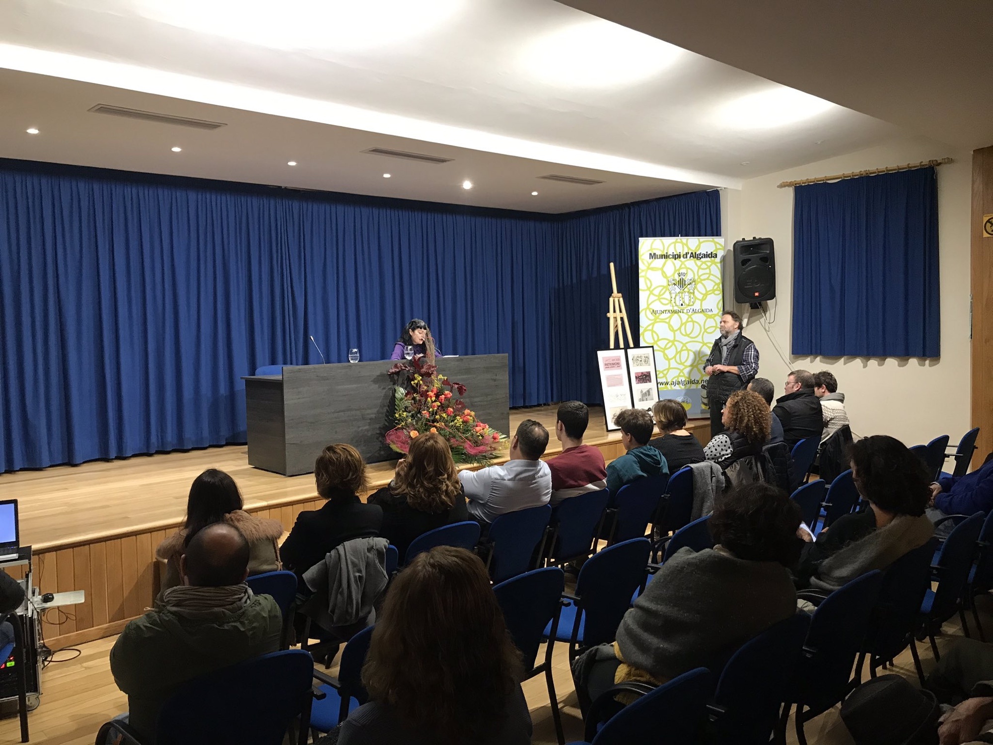 Algunes imatges del pregó de Sant Honorat 2020 que vaig fer a Algaida 3 Algunes imatges del pregó de Sant Honorat 2020 que vaig fer a Algaida - Roser Amills, escritora mallorquina