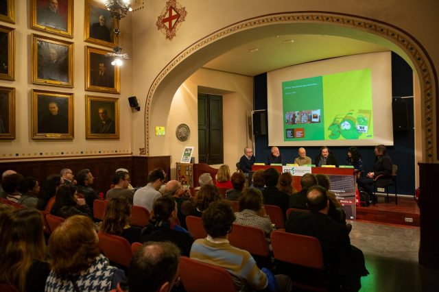 Recibo un premio TOI, es un gran honor. Gracias Jordi Català 2 Recibo un premio TOI, es un gran honor. Gracias Jordi Català - Roser Amills, escritora mallorquina