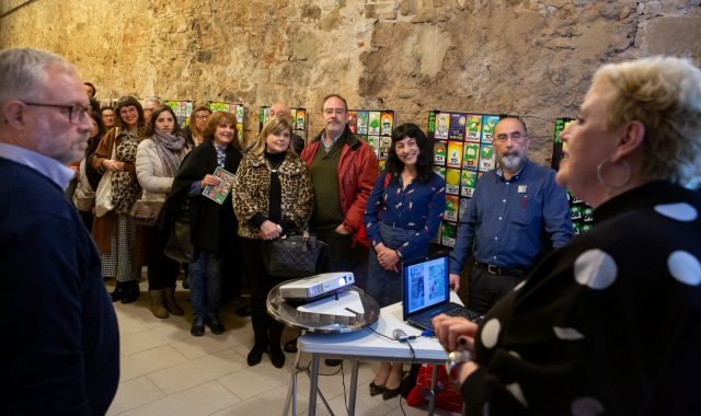 Recibo un premio TOI, es un gran honor. Gracias Jordi Català 8 Recibo un premio TOI, es un gran honor. Gracias Jordi Català - Roser Amills, escritora mallorquina