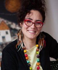Lucía Salcedo, cantant, pintora, treballadora social i tarotista (Barcelona)