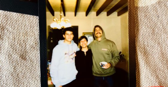 Roser Amills con sus hijos Marcel y Joan