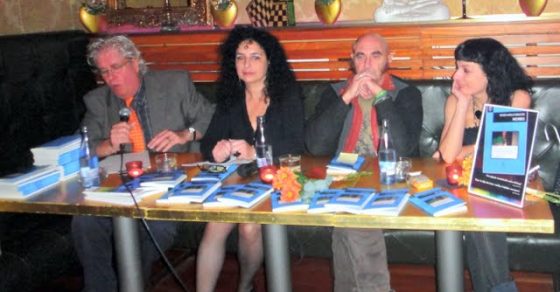 Descansa, estimat Pau Riba, va ser un gran mestre, un gran amic, el gran gurú 14 Presentacio del poemari Morbo de Roser Amills amb Pau Riba i Pura Salceda