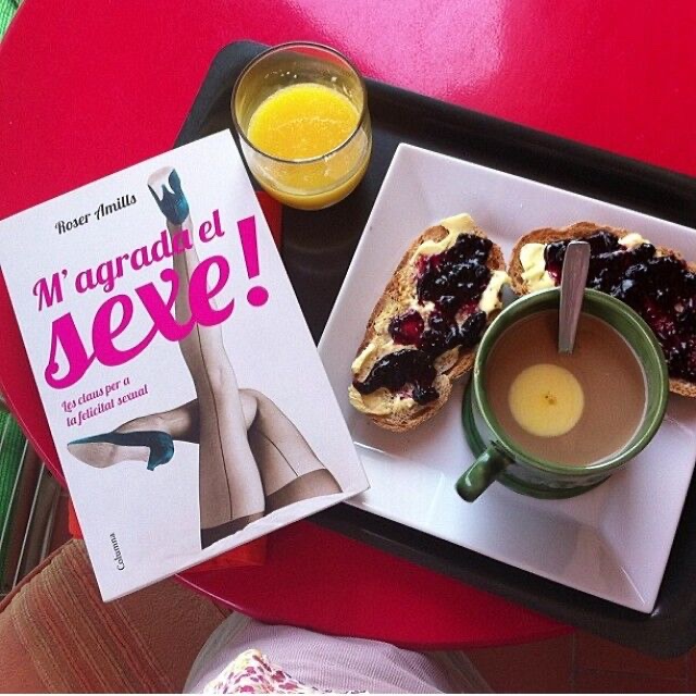 El meu llibre "M'agrada el sexe" és un assaig per pensar, no narrativa eròtica ;)) 1 El meu llibre "M'agrada el sexe" és un assaig per pensar, no narrativa eròtica ;)) - Roser Amills, escritora mallorquina