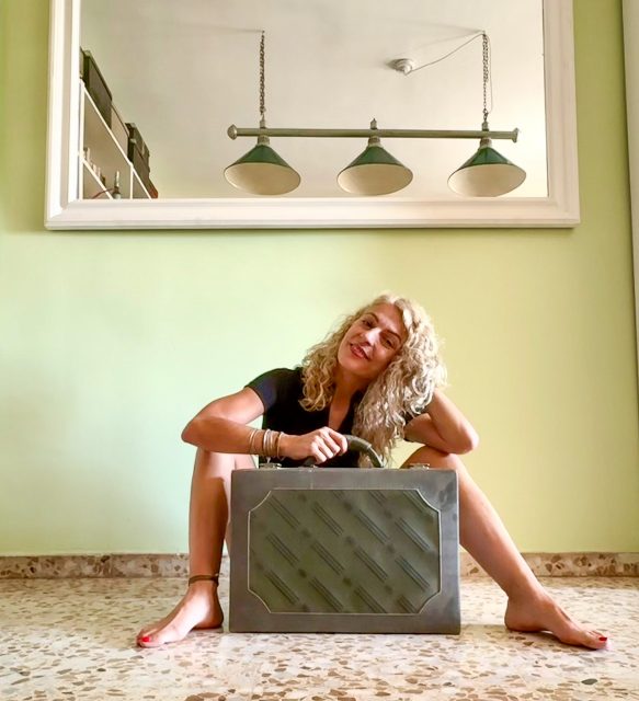 Roser Amills amplifica su discurso mediante la performance 2 Performance Roser Amills