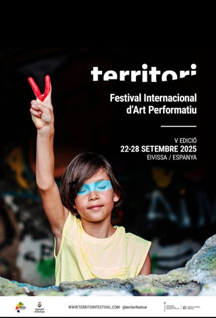 Roser Amills amplifica su discurso mediante la performance 1 Performance Roser Amills