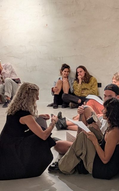 Diario de Ibiza: así fue la inauguración de Roser Amills del festival Territori con "Hilo de voz" - Roser Amills, escritora mallorquina