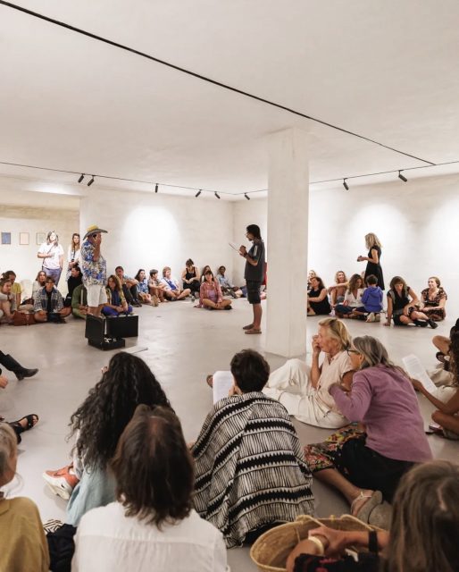 Diario de Ibiza: así fue la inauguración de Roser Amills del festival Territori con "Hilo de voz" - Roser Amills, escritora mallorquina