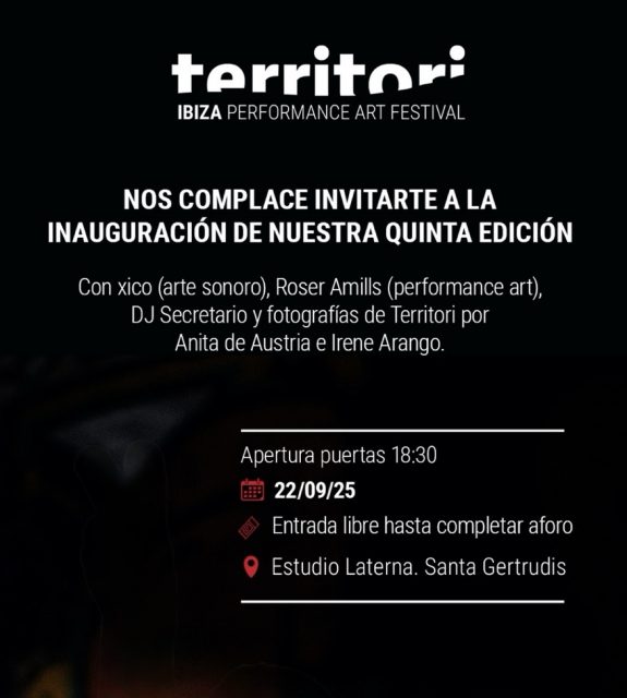 Diario de Ibiza: así fue la inauguración de Roser Amills del festival Territori con "Hilo de voz" - Roser Amills, escritora mallorquina