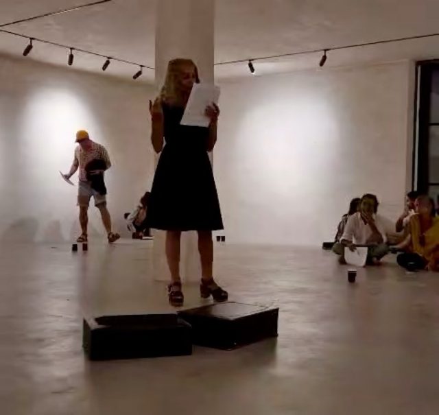 Diario de Ibiza: así fue la inauguración de Roser Amills del festival Territori con "Hilo de voz" - Roser Amills, escritora mallorquina