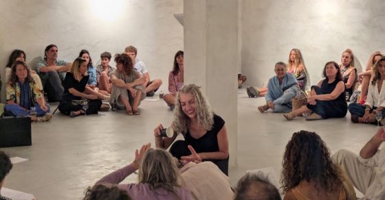 Festival Territori de Performance, performance de Roser Amills a Estudio Laterna