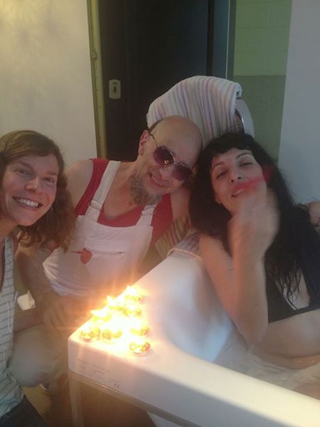 Antonio Beneyto I Roser Amills Performance Cuarto De Bano 2