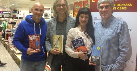 Enric Bayó, Víctor Amela, Roser Amills y otro autor con sus libros en El Corte Inglés