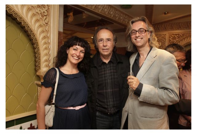 Roser Amills Amb Joan Manel Serrat I Victor Amela