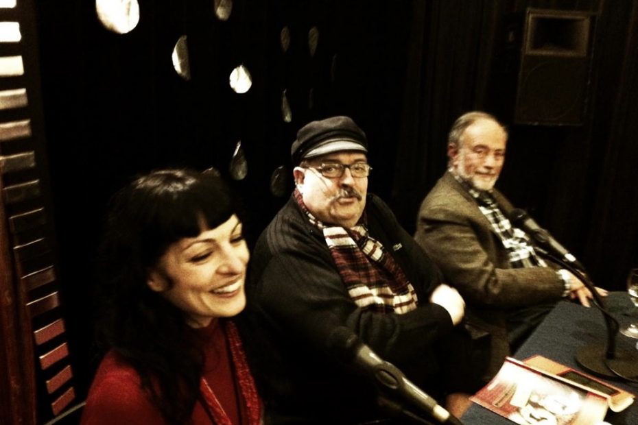 Roser Amills, Pere Tàpias y Josep Maria Cabayol sentados en la mesa de la presentación de «Morbo»