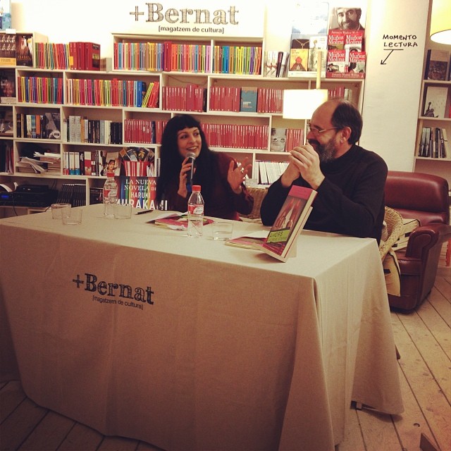 Roser Amills presenta el llibre de Josep Igual «Amors gairebé eterns»