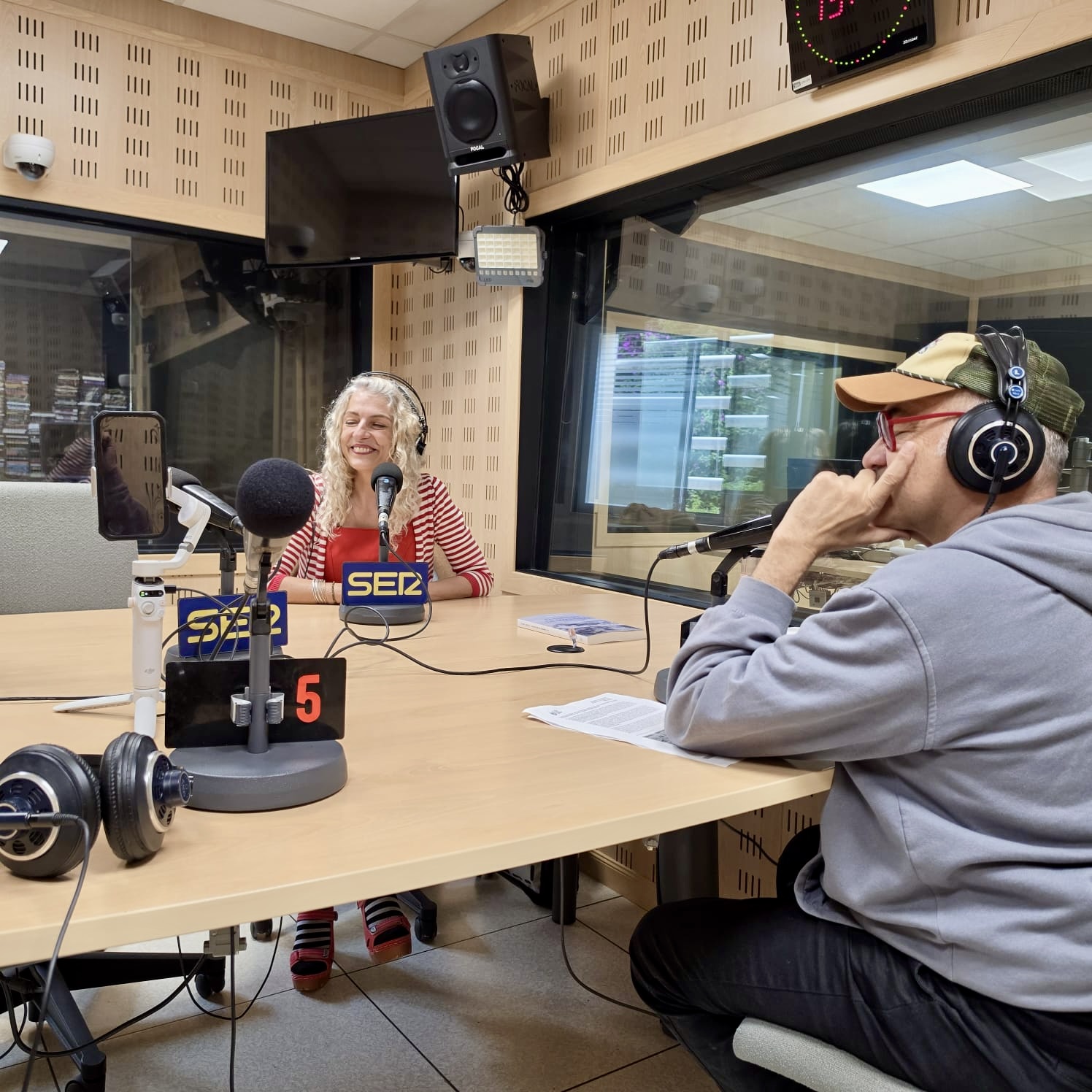 Cadena SER Mallorca | Pep Noguera entrevista a Roser Amills sobre «El librero de Macondo»