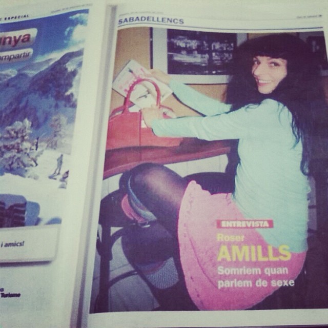 Portada de l'entrevista a Roser Amills al suplement Sabadellencs del Diari de Sabadell: «Somriem quan parlem de sexe»