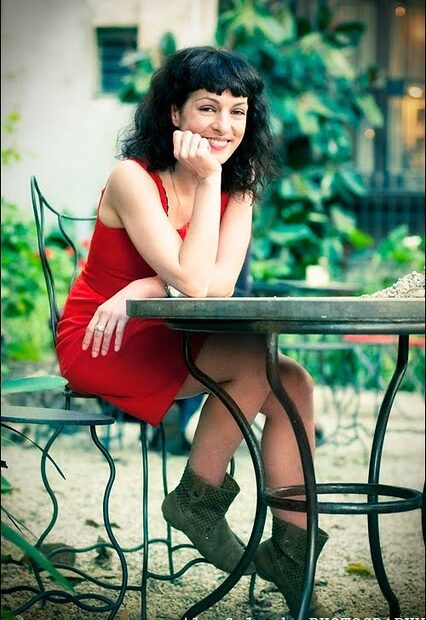Roser Amills fotografiada por Àlex Salvador, en Archivos del Sur (2011)