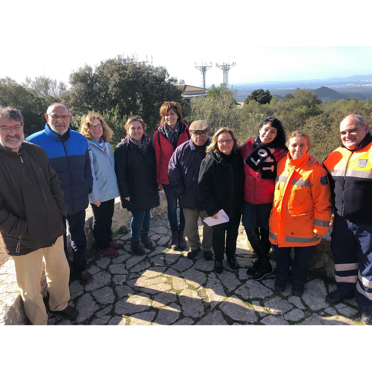 Participantes en la Encesa de talaies por los derechos humanos en el Santuari de Cura, Algaida, 11 de enero de 2020