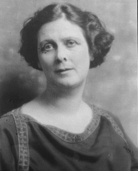 Retrato de la bailarina Isadora Duncan fotografiada por Arnold Genthe hacia 1916