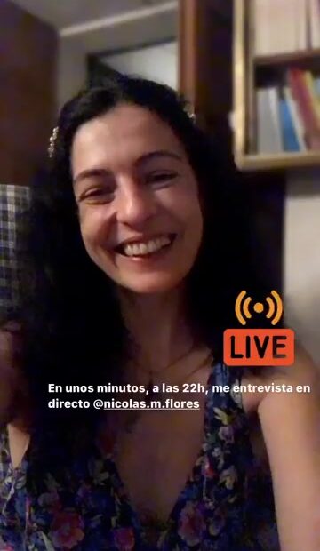 Roser Amills en directo en Instagram antes de la entrevista de Nicolás M. Flores, 14 de agosto de 2020